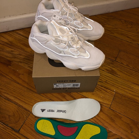 Yeezy - Picture 3 of 4